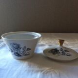 Milk pot and sugar