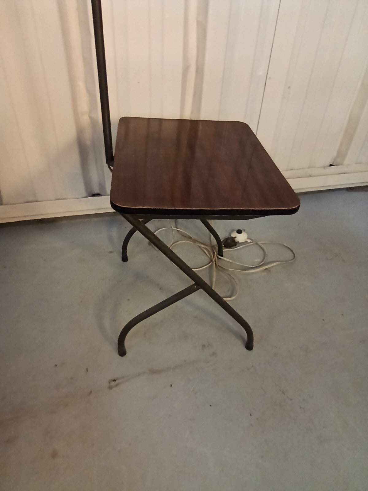Lampadaire des années 50 tablette en formica lampe liseuse