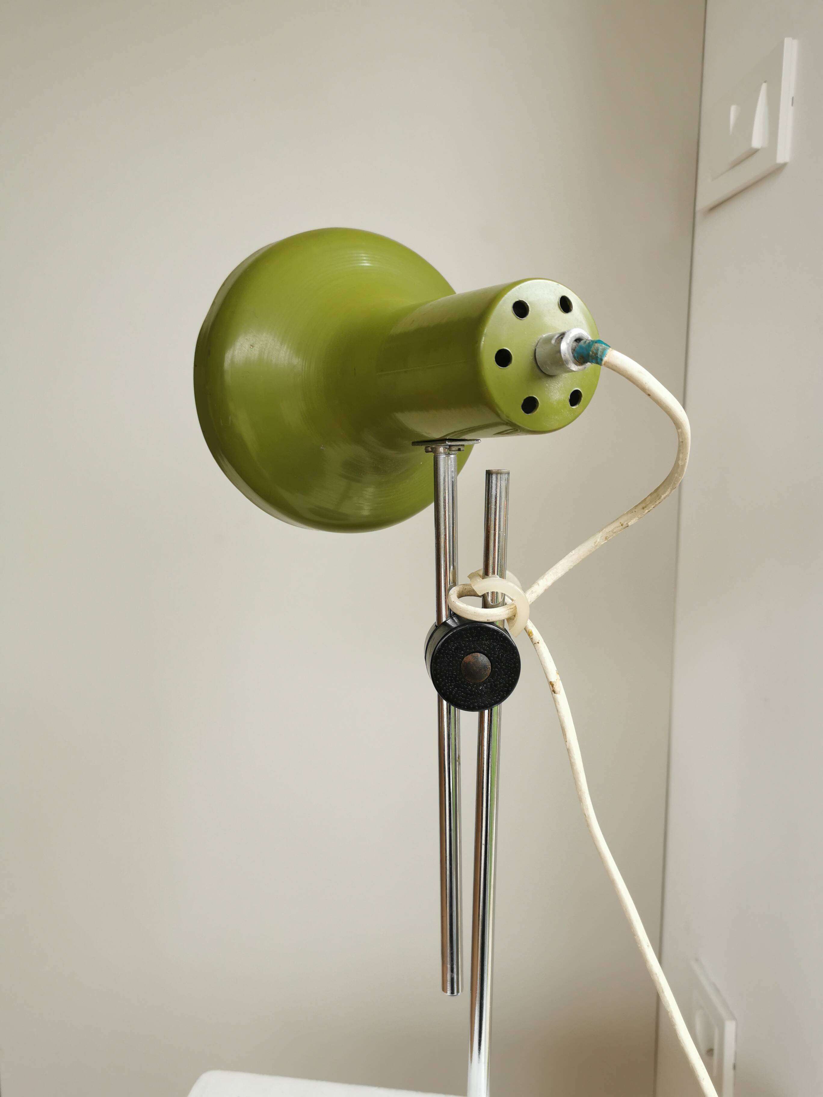 Vintage Olive Green Table Lamp, Adjustable Retro Desk Light