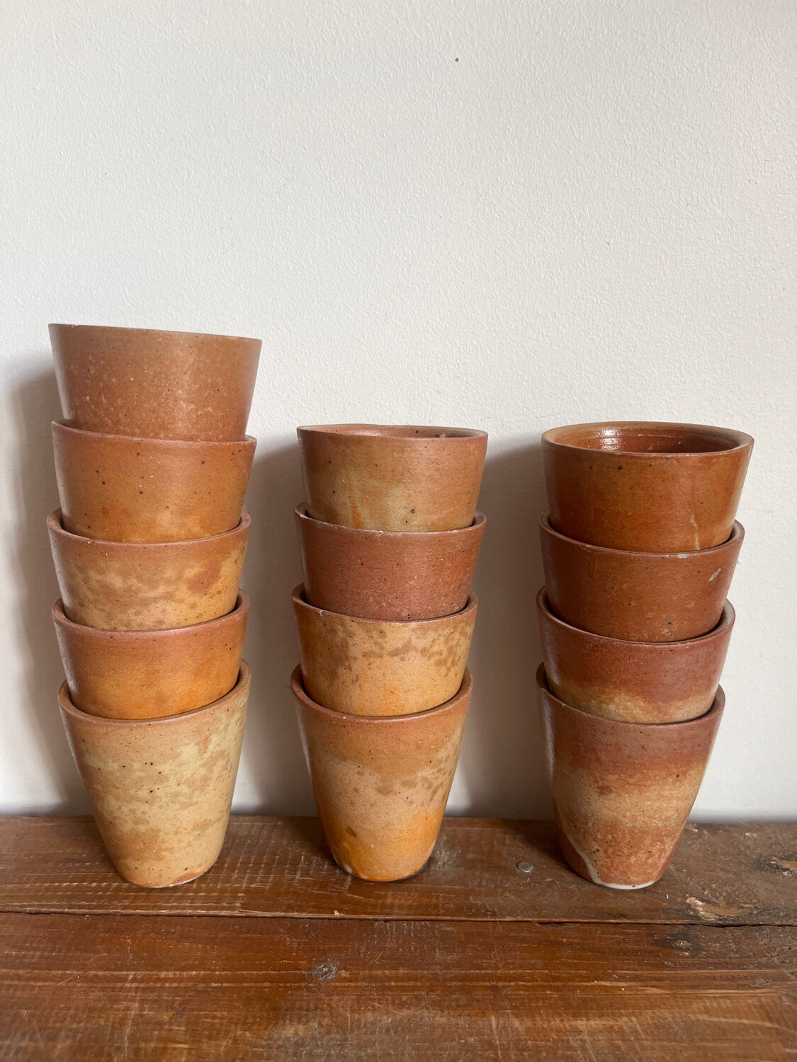13 tasses à café en grès