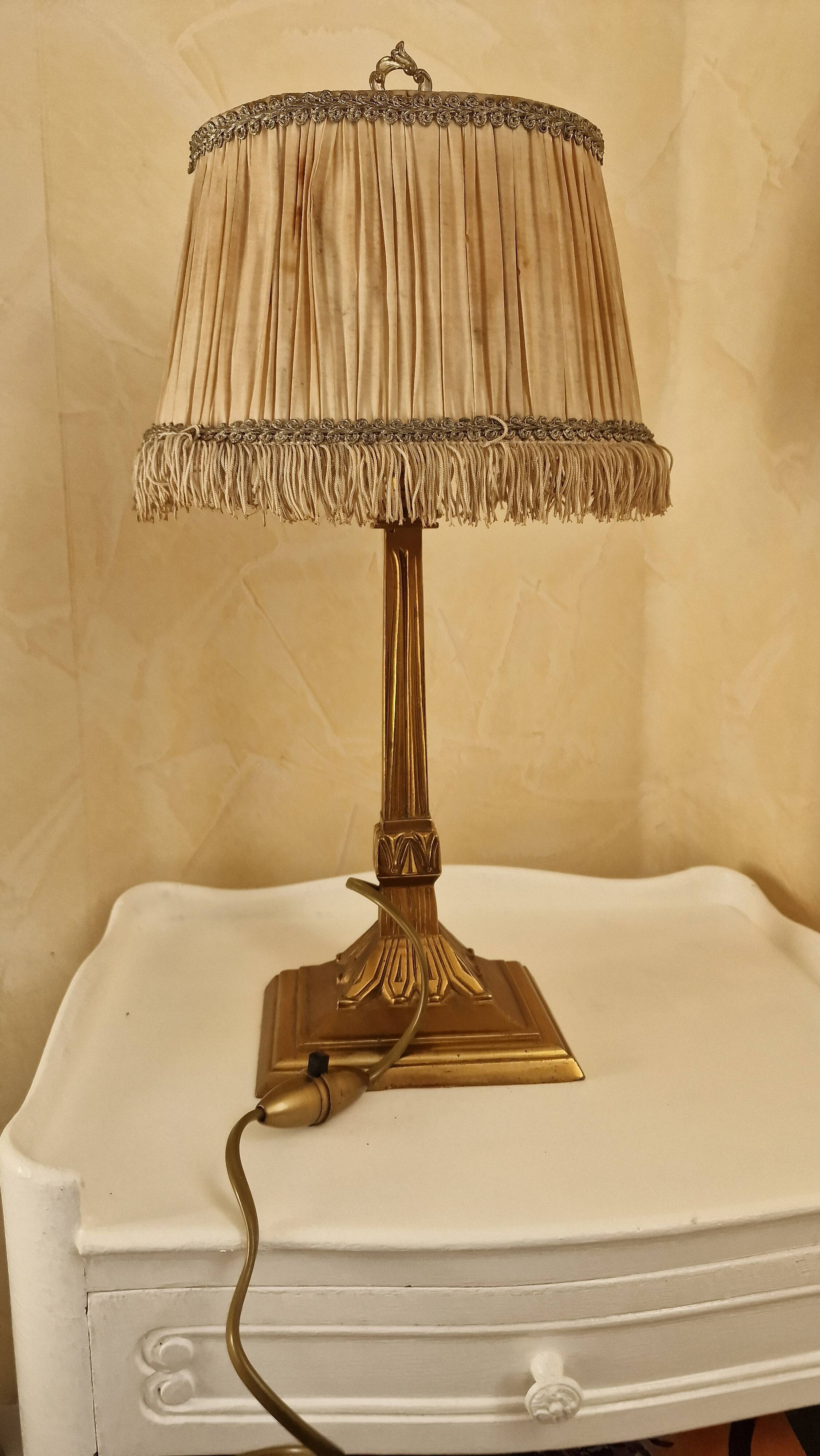 Pied de lampe art deco en laiton