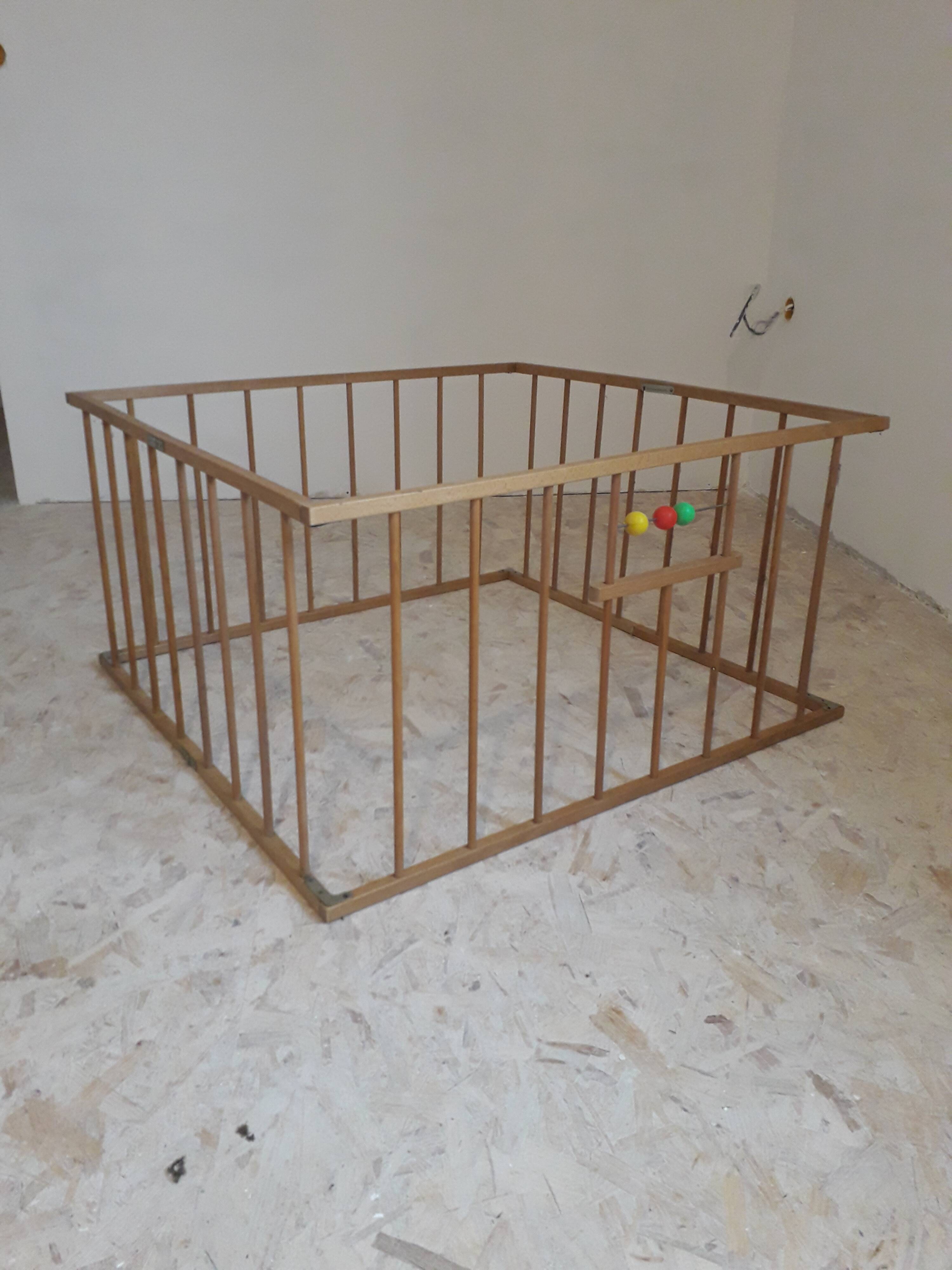 Folding wooden children's park