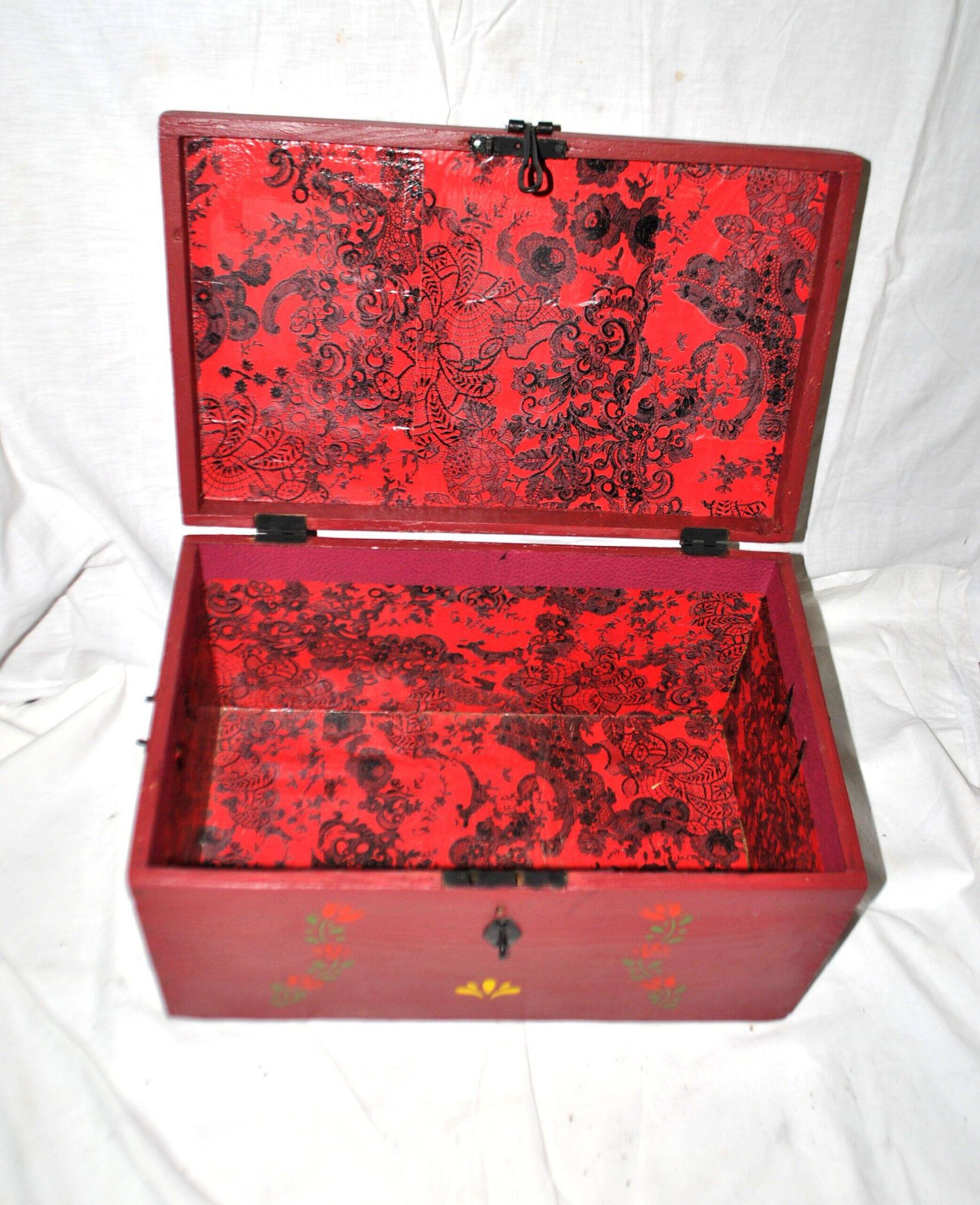 Vintage wooden trunk – toy chest or music box with painted stencil bird decoration.