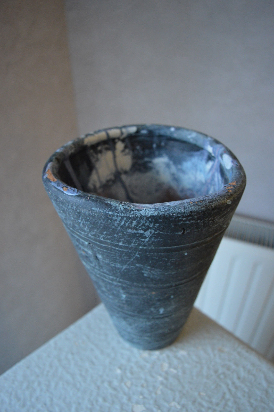 Planter scarred décor