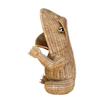 Porte revues grenouille en rotin