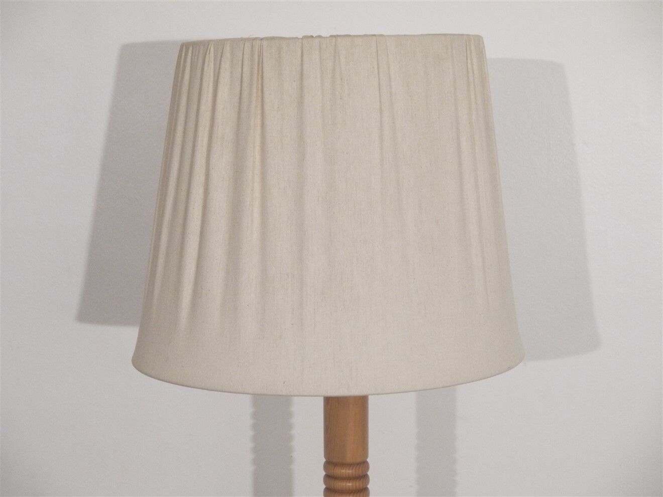 Vintage Scandinavian wooden floor lamp 1970