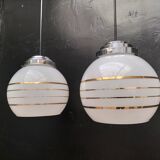 Paire de suspensions opaline
