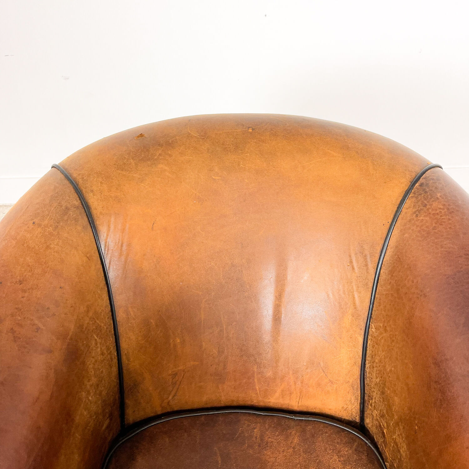 Vintage sheep leather tub club chair apeldoorn