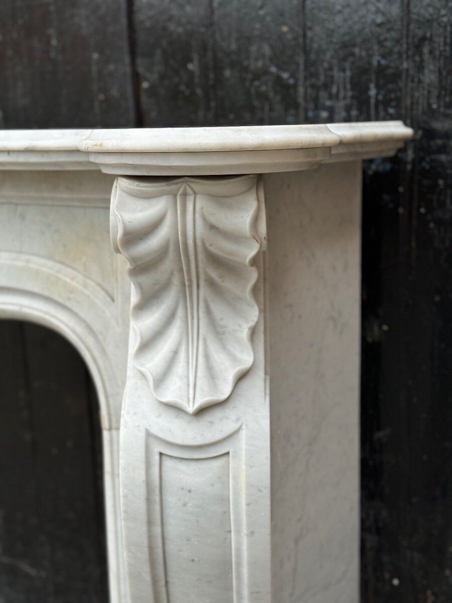 Louis XV style fireplace in white Carrara marble circa 1900
