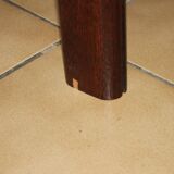Baumann extendable round table