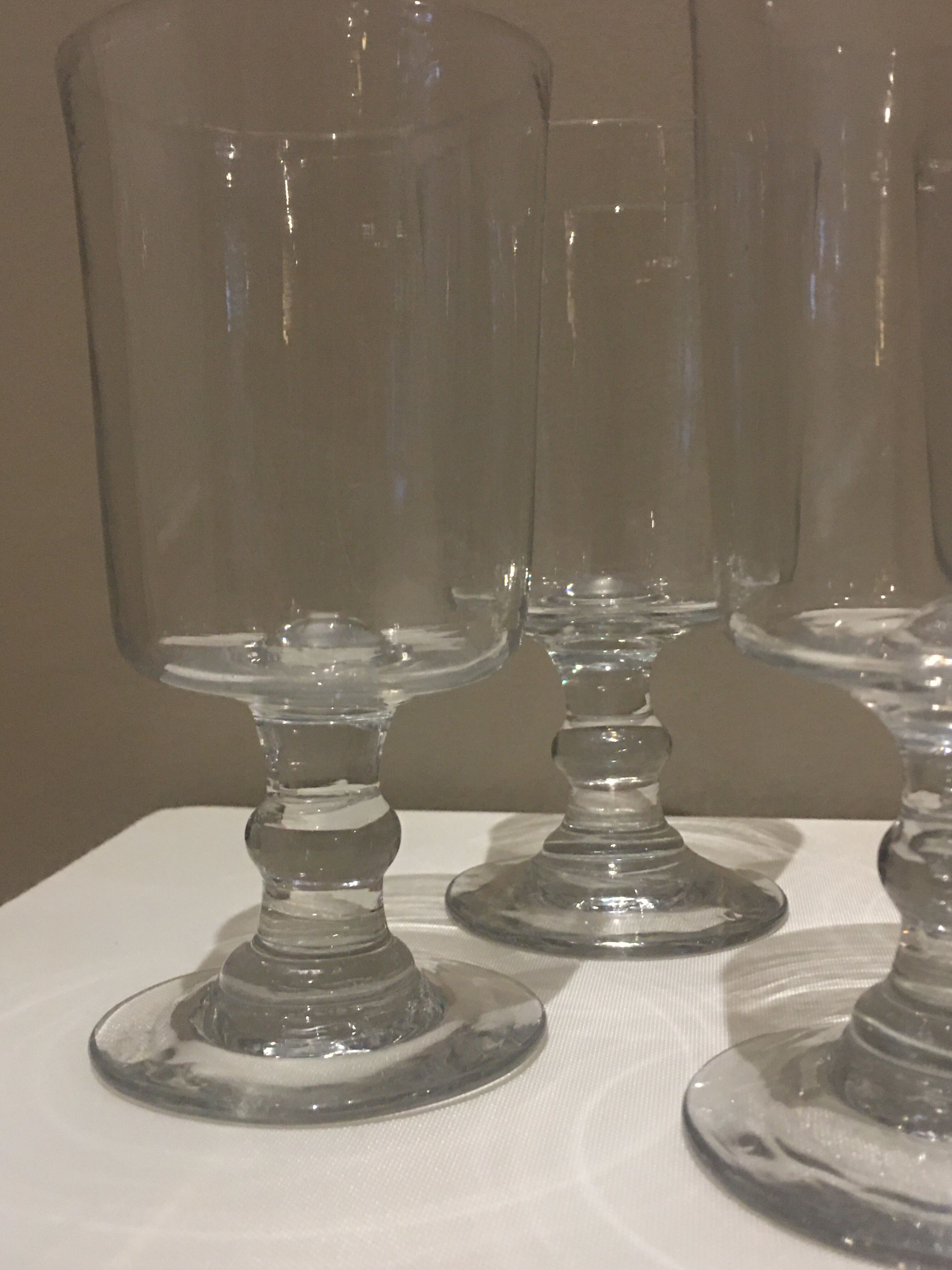 Lot de verres en verre soufflé