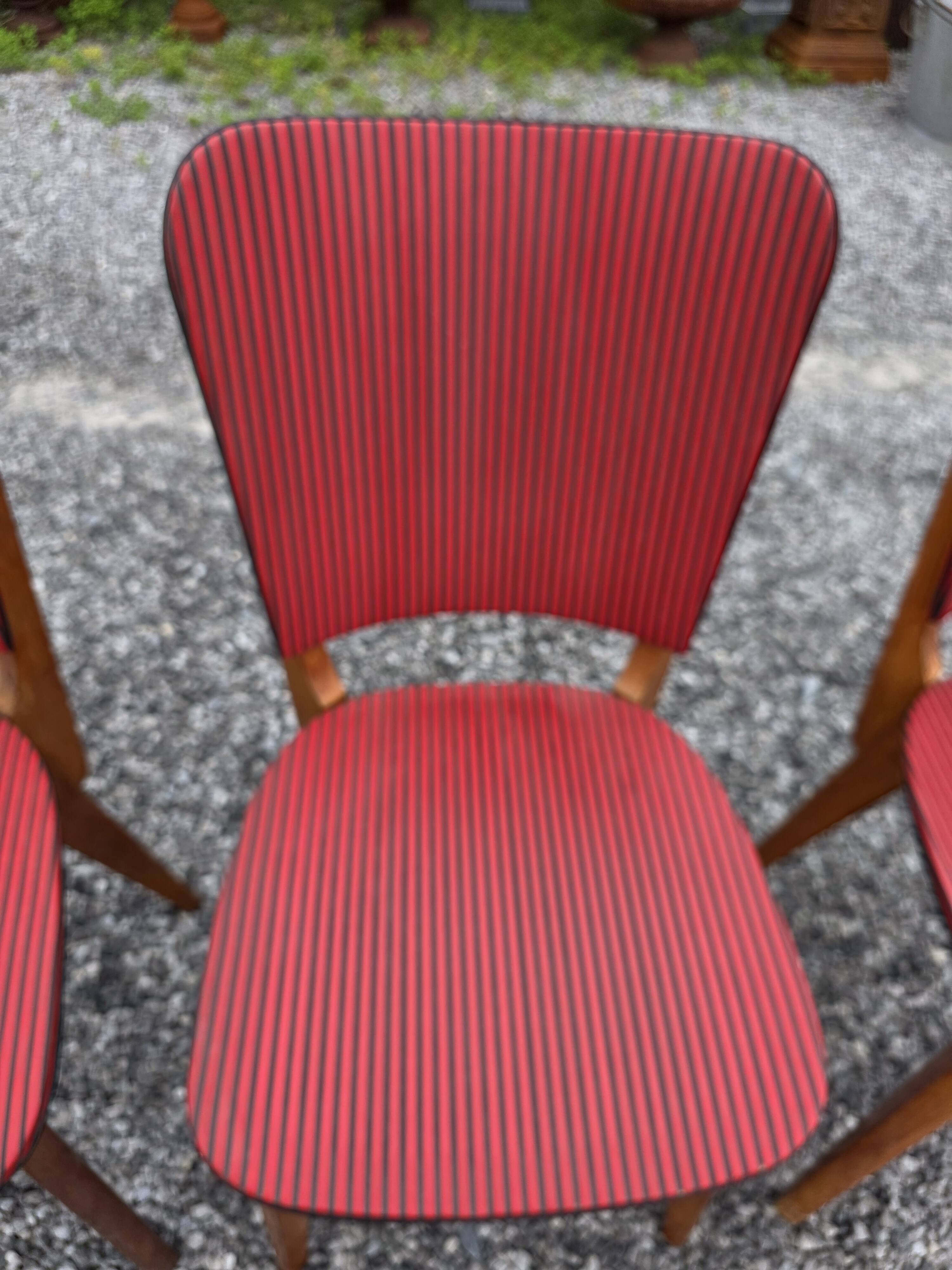 6 vintage oak chairs from the 1960s