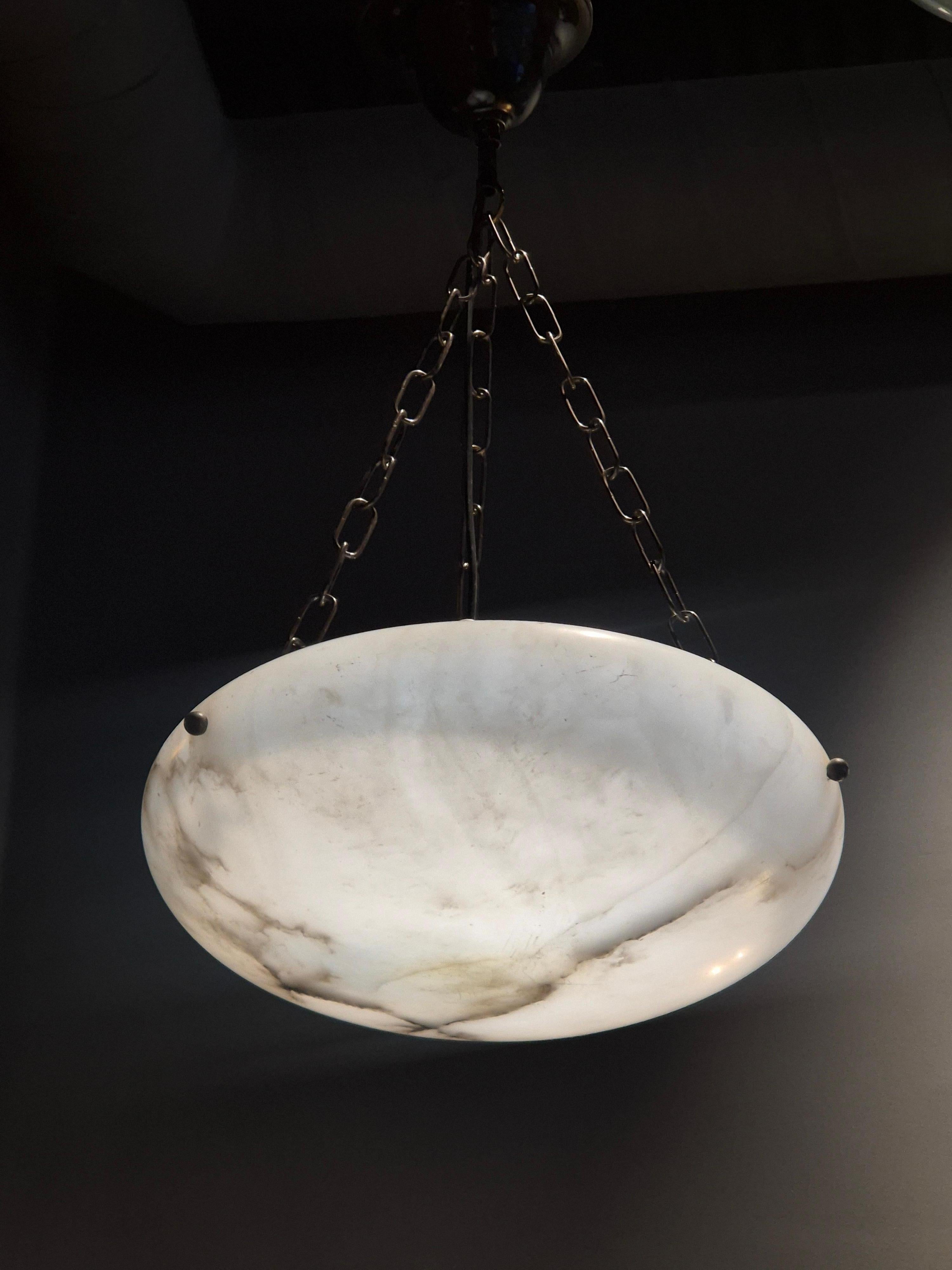 Suspension en albâtre, diamètre 30 cm. Swedish Grace, années 1920.