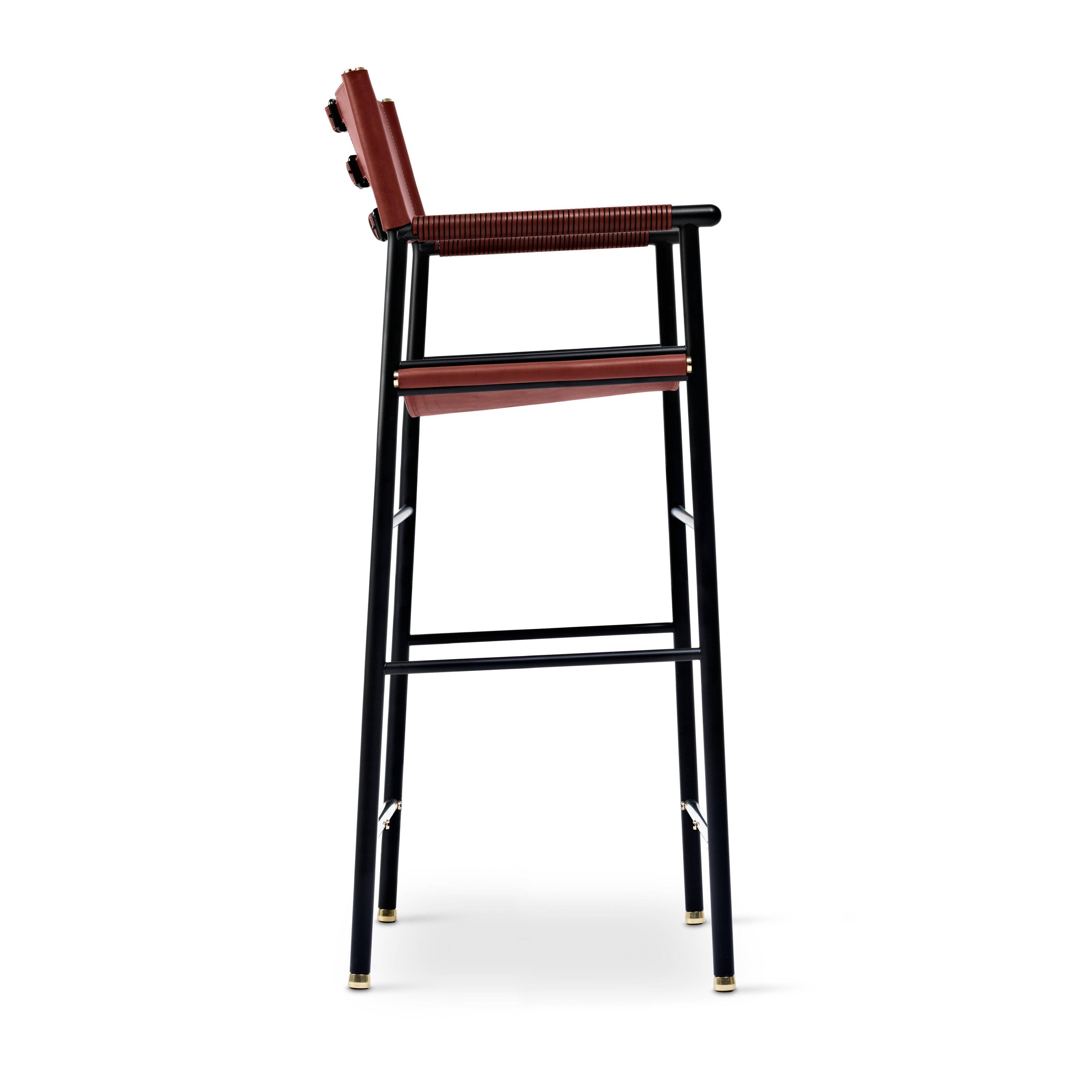 Jeu de 3 tabourets de bar contemporains avec dossier en cuir cognac et caoutchouc noir métal