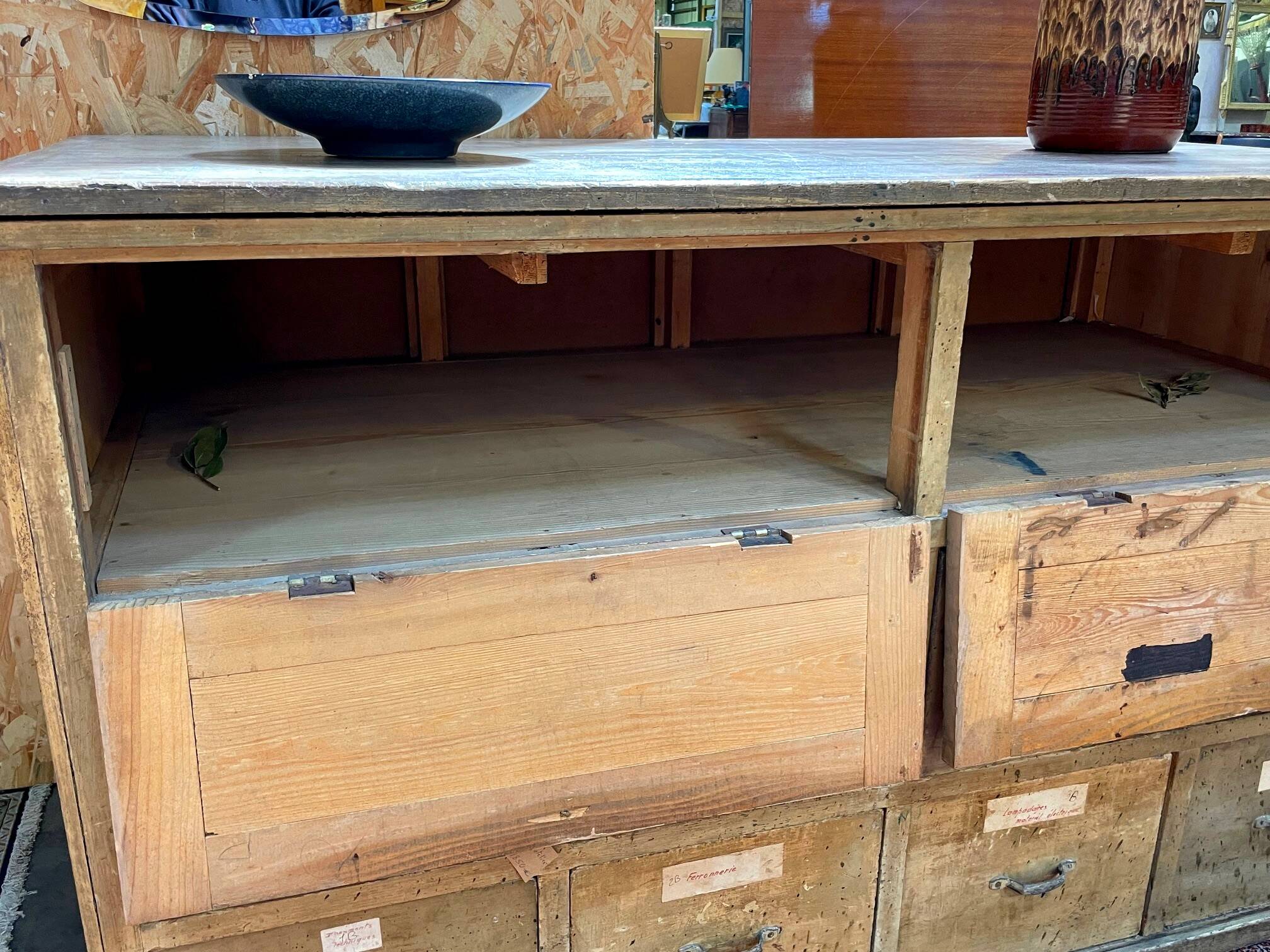 Old workshop furniture in good condition. 8 drawers and 2 drop-down doors, very