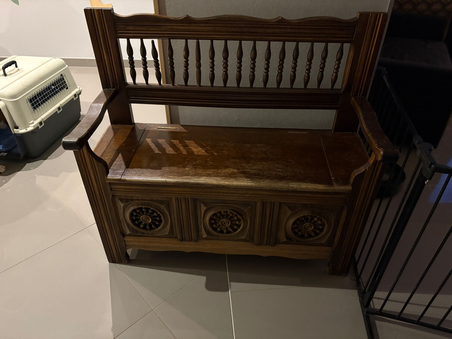 Fully restored antique bank chest – chic country style