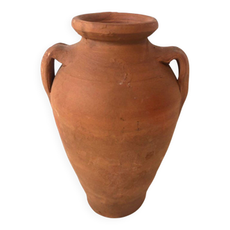 Amphora vase
