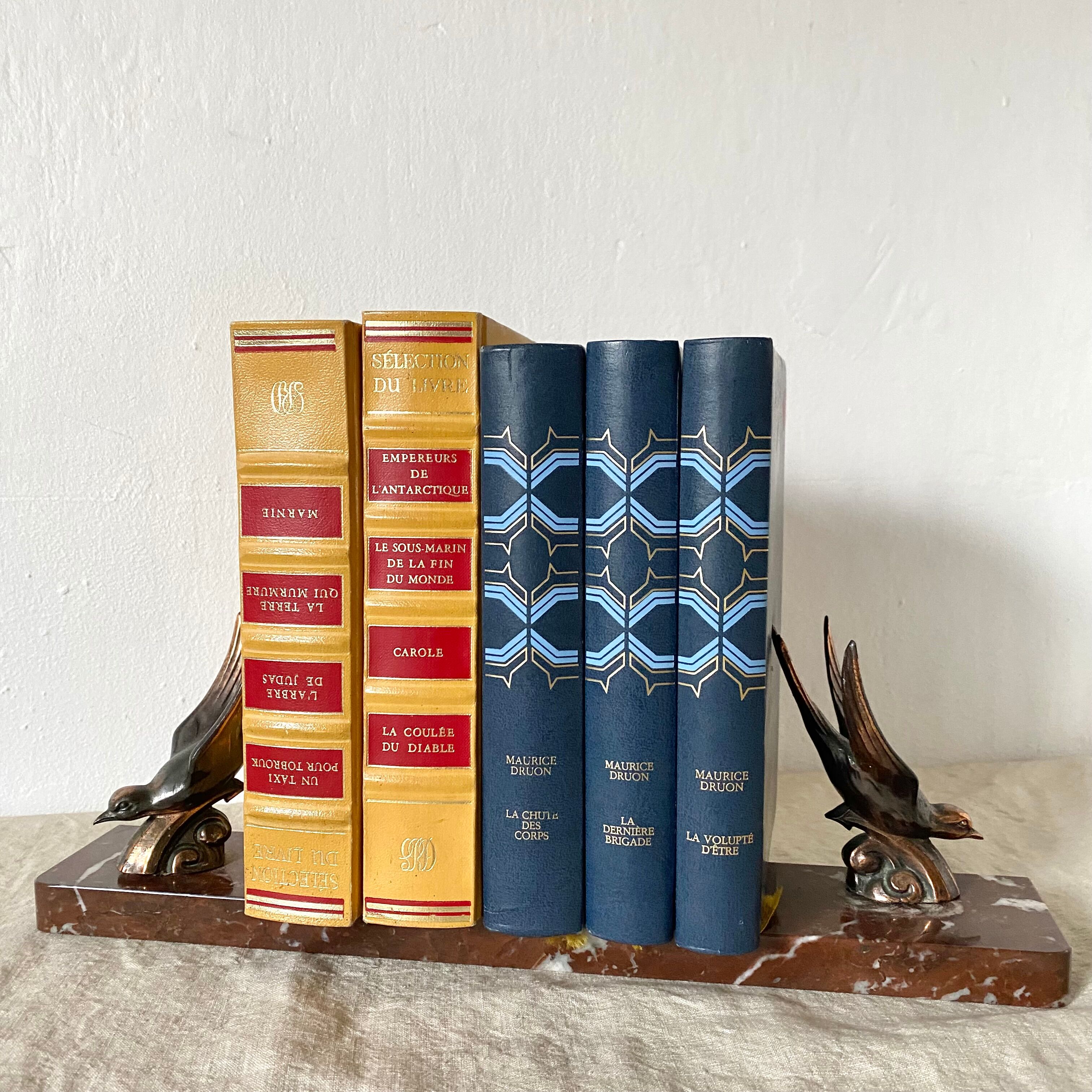 Greenhouse books marble and regulates birds