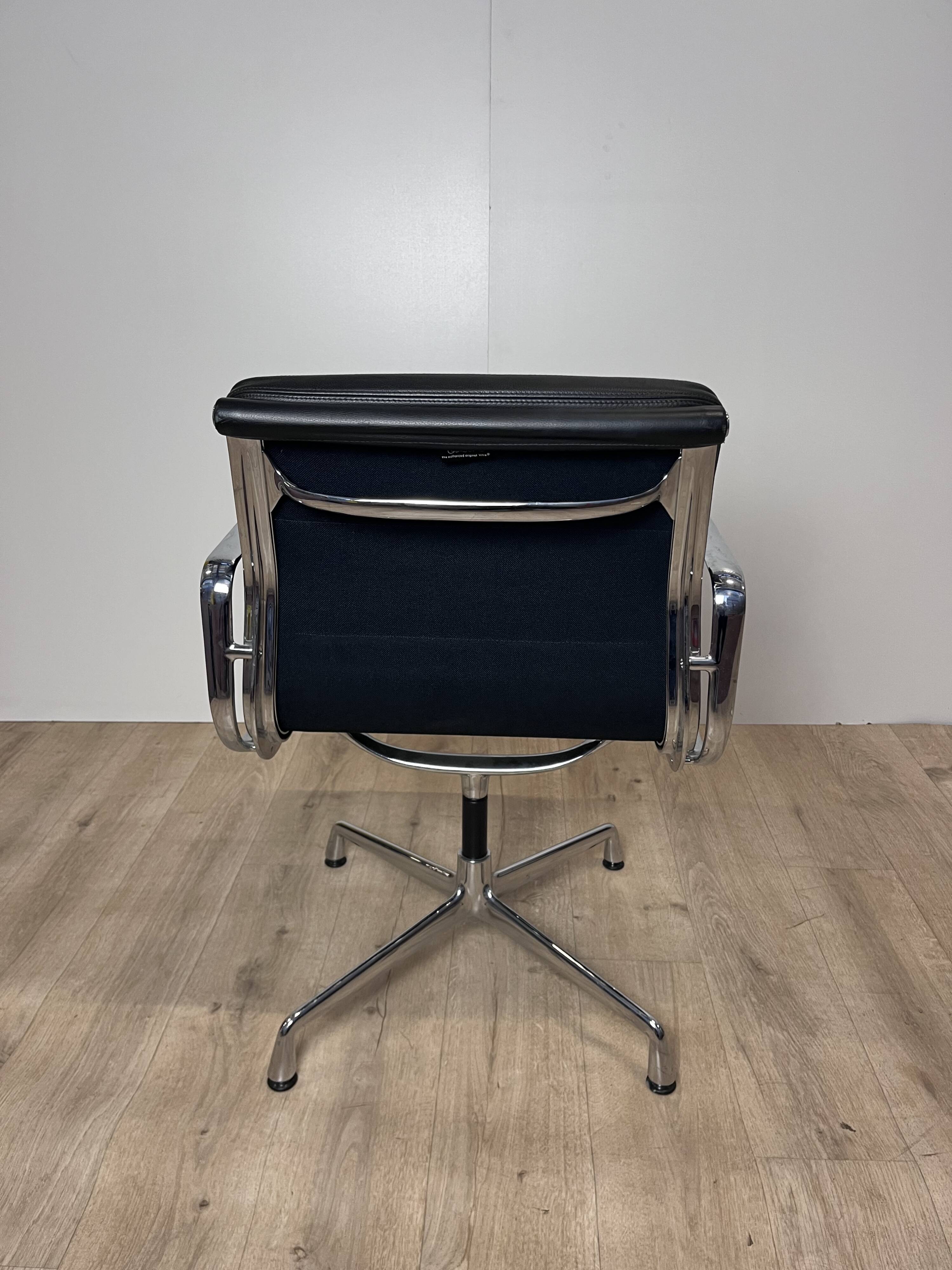 Armchair / Conference Chair By Charles & Ray Eames / Used