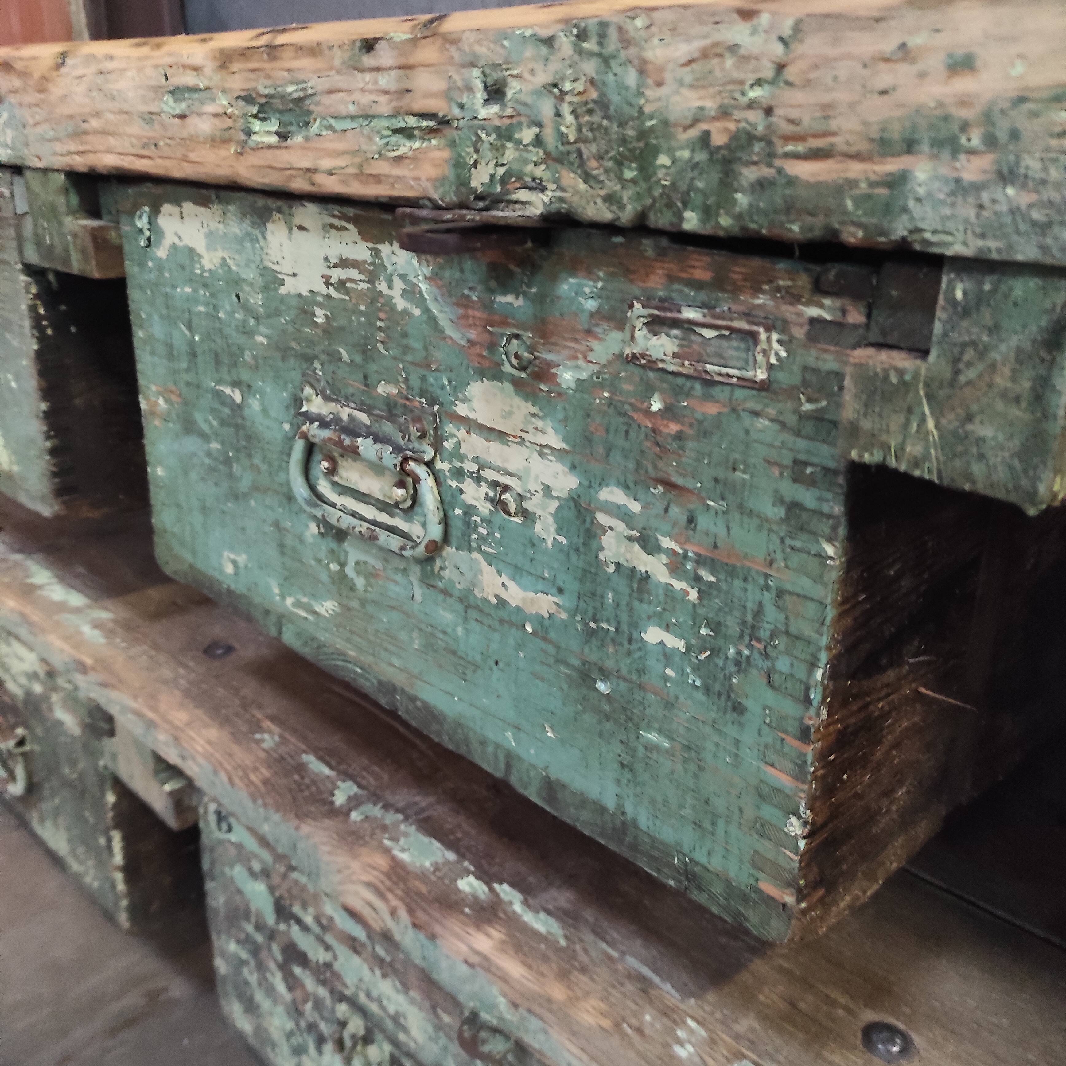 Industrial workbench – metal drawer cabinet with 8 drawers