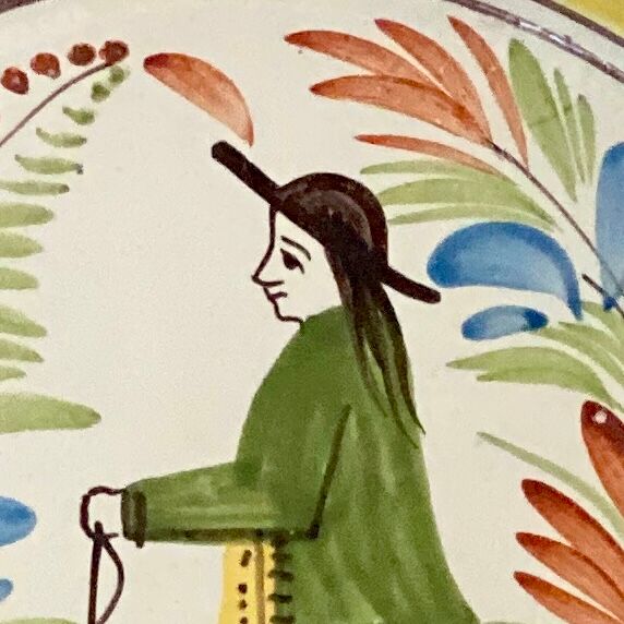 Large round dish in Henriot de Quimper earthenware - Circa 1900 - Brittany