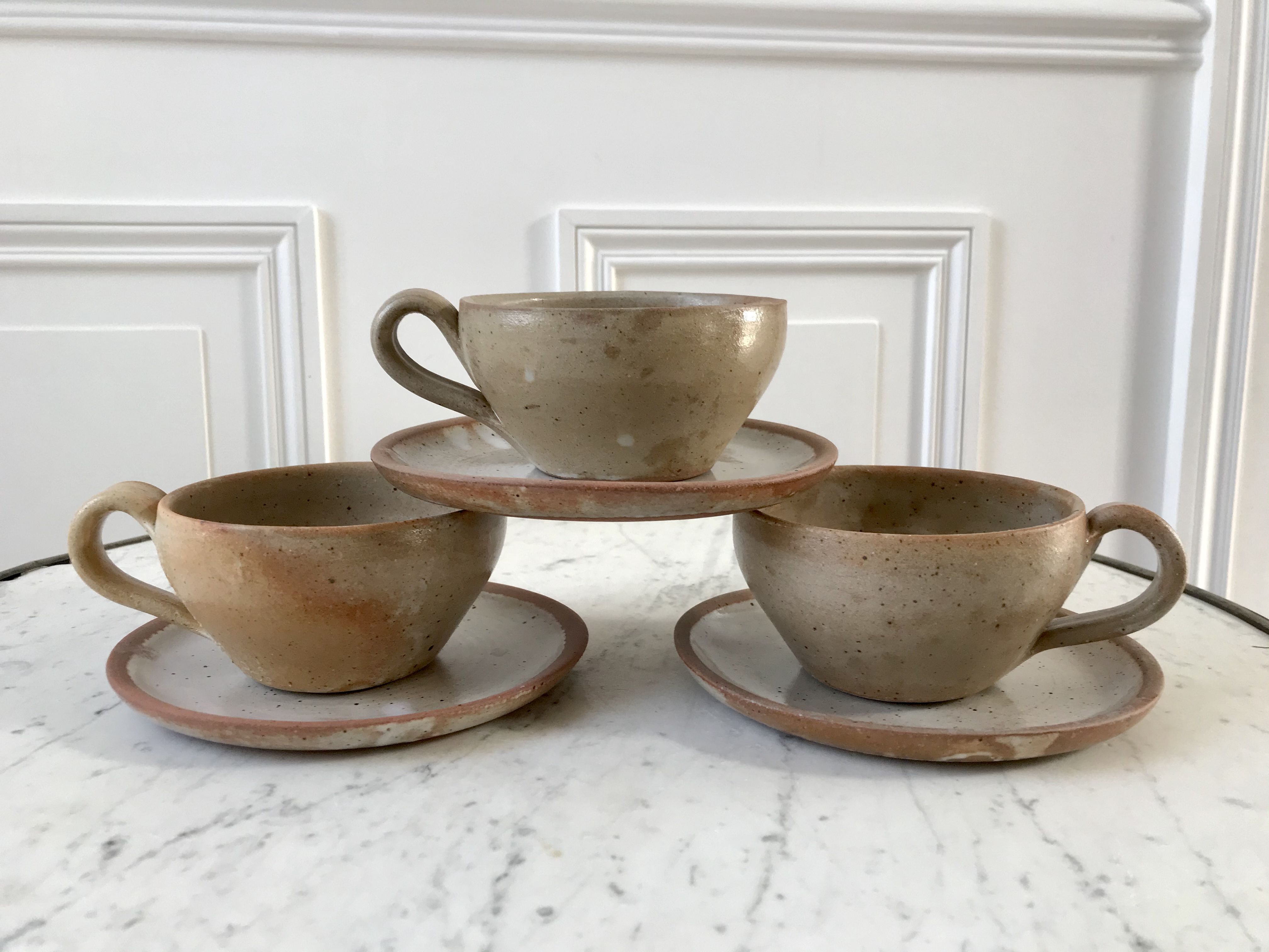Set of 3 large tea cups and their saucers in artisanal sandstone 70s
