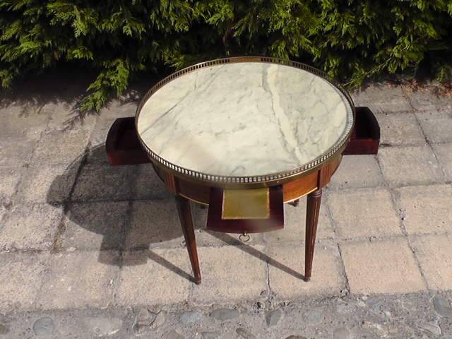 Hot water bottle table