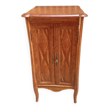 Buffet with 2 doors