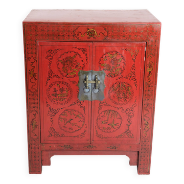 Buffet chinois ancien en bois peint en rouge et laiton, années 1920