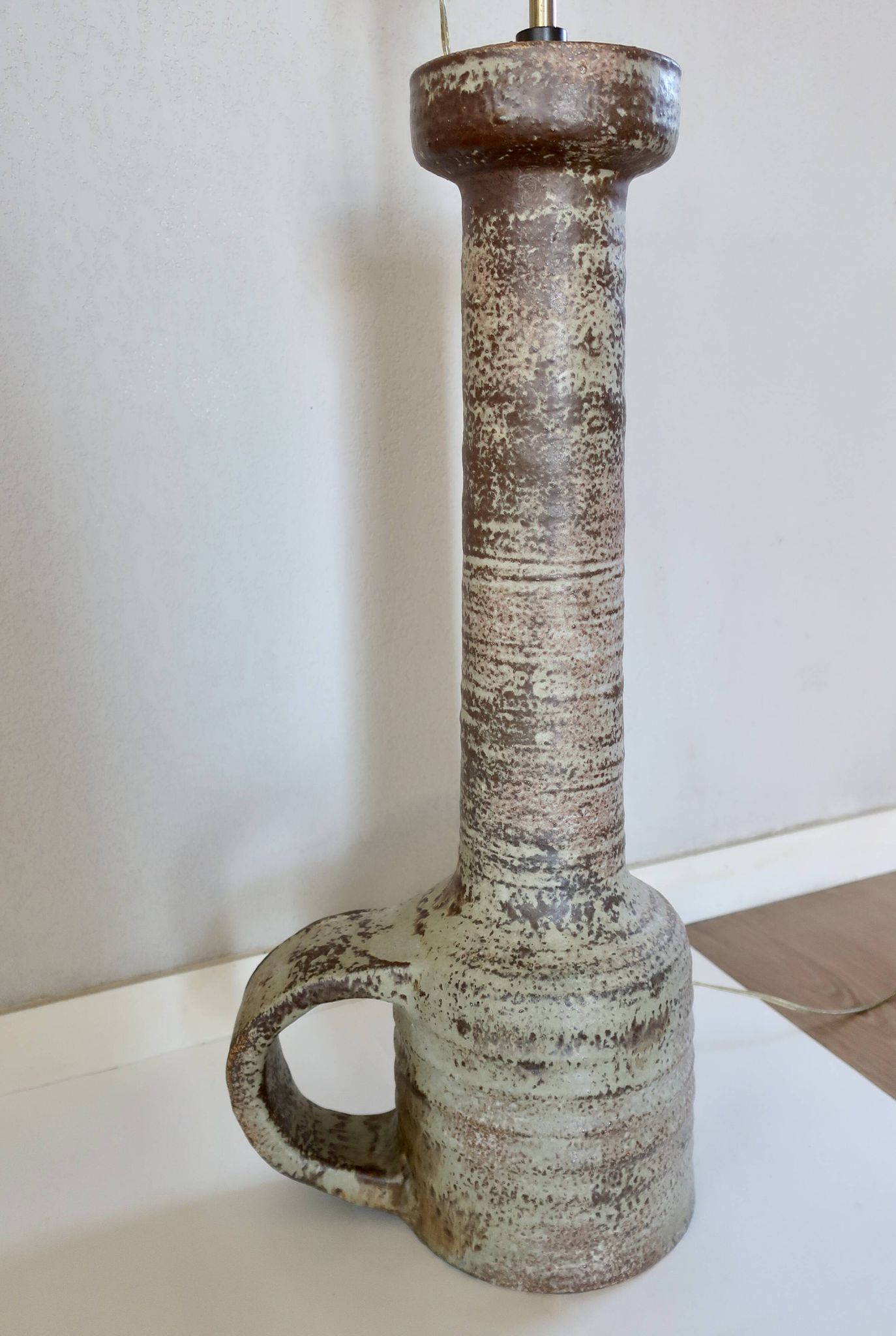 Jaan Mobach, Utrecht, Netherlands, large ceramic floor lamp from the 1960s.