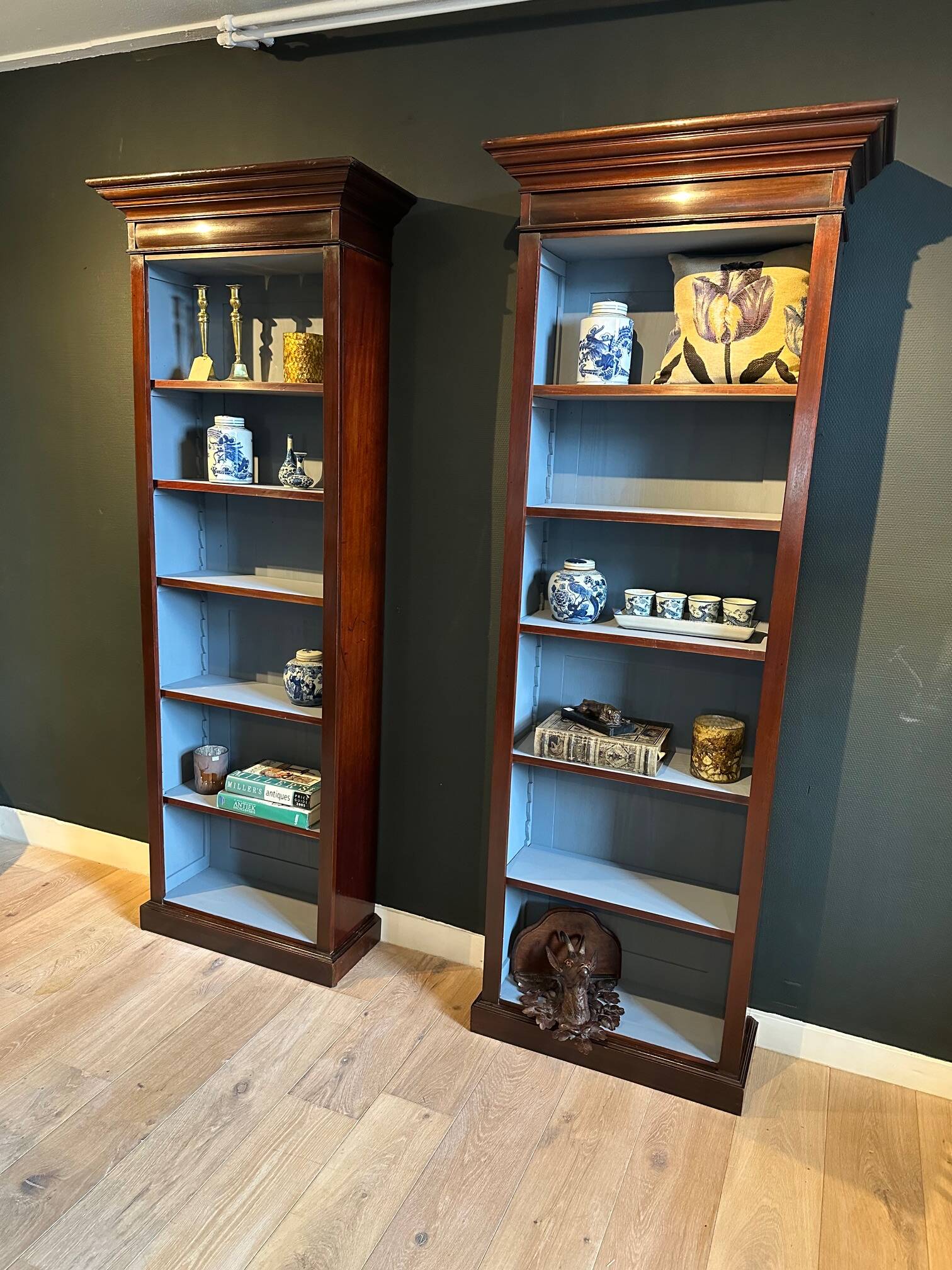 Set of 2 open bookcases