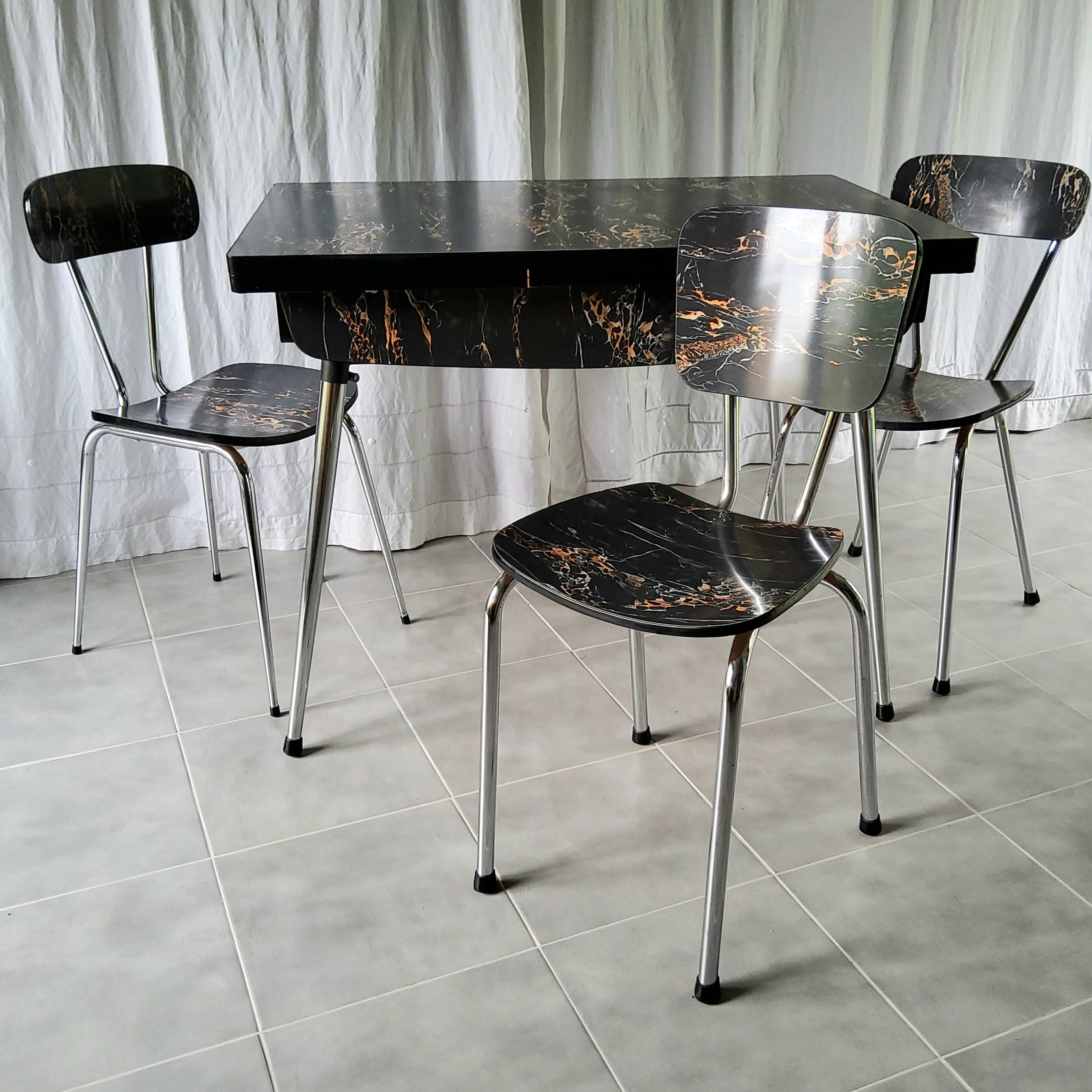 Ensemble en formica marbré