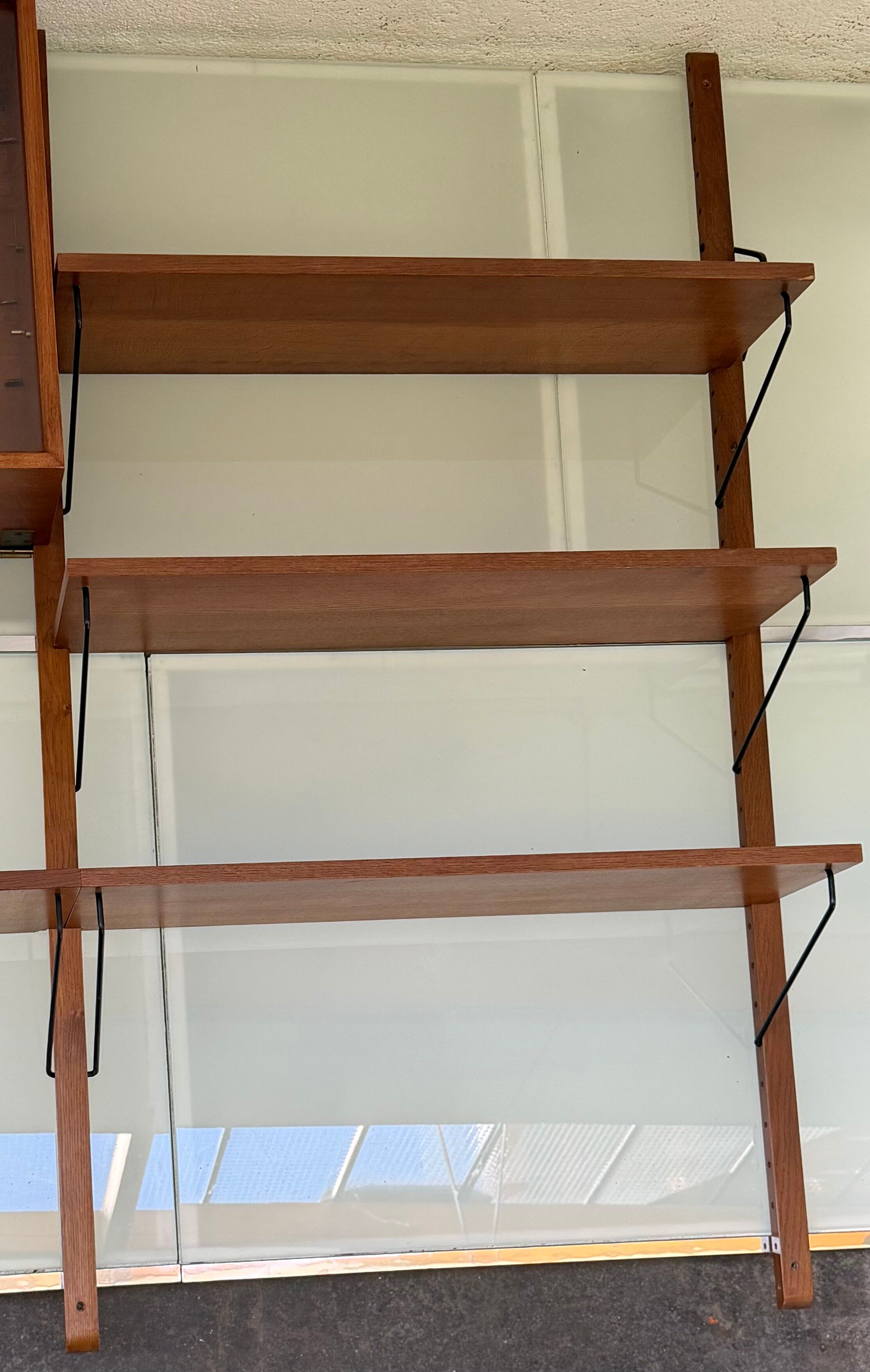 Modular wall shelf Poul Cadovius