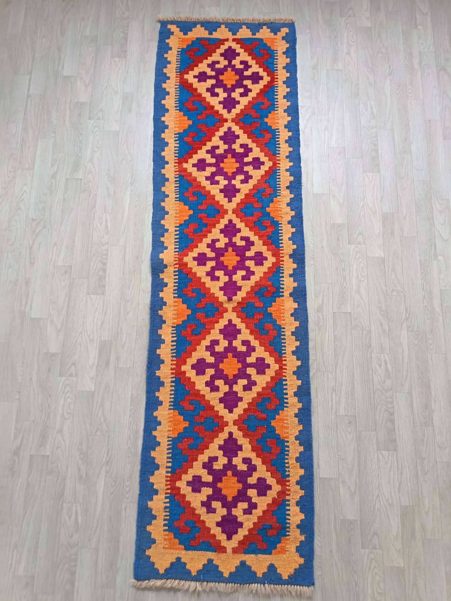 Handmade Persian Gashqaï corridor rug