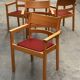 4 chaises empilables design Hans Wegner