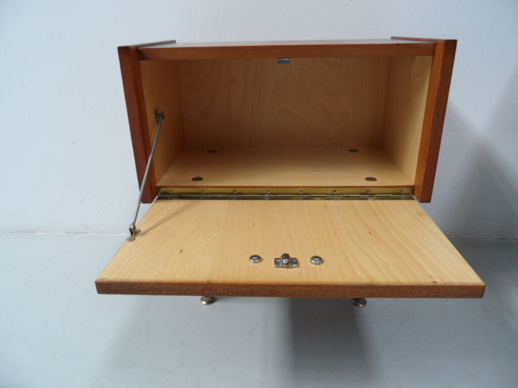 Mid century vintage set of 2 night stands