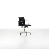 Office chair "EA 117" Charles Ray Eames for ICF USA 1969.