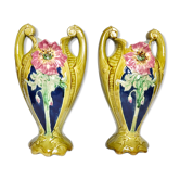 Paire de vases fleuris en barbotine