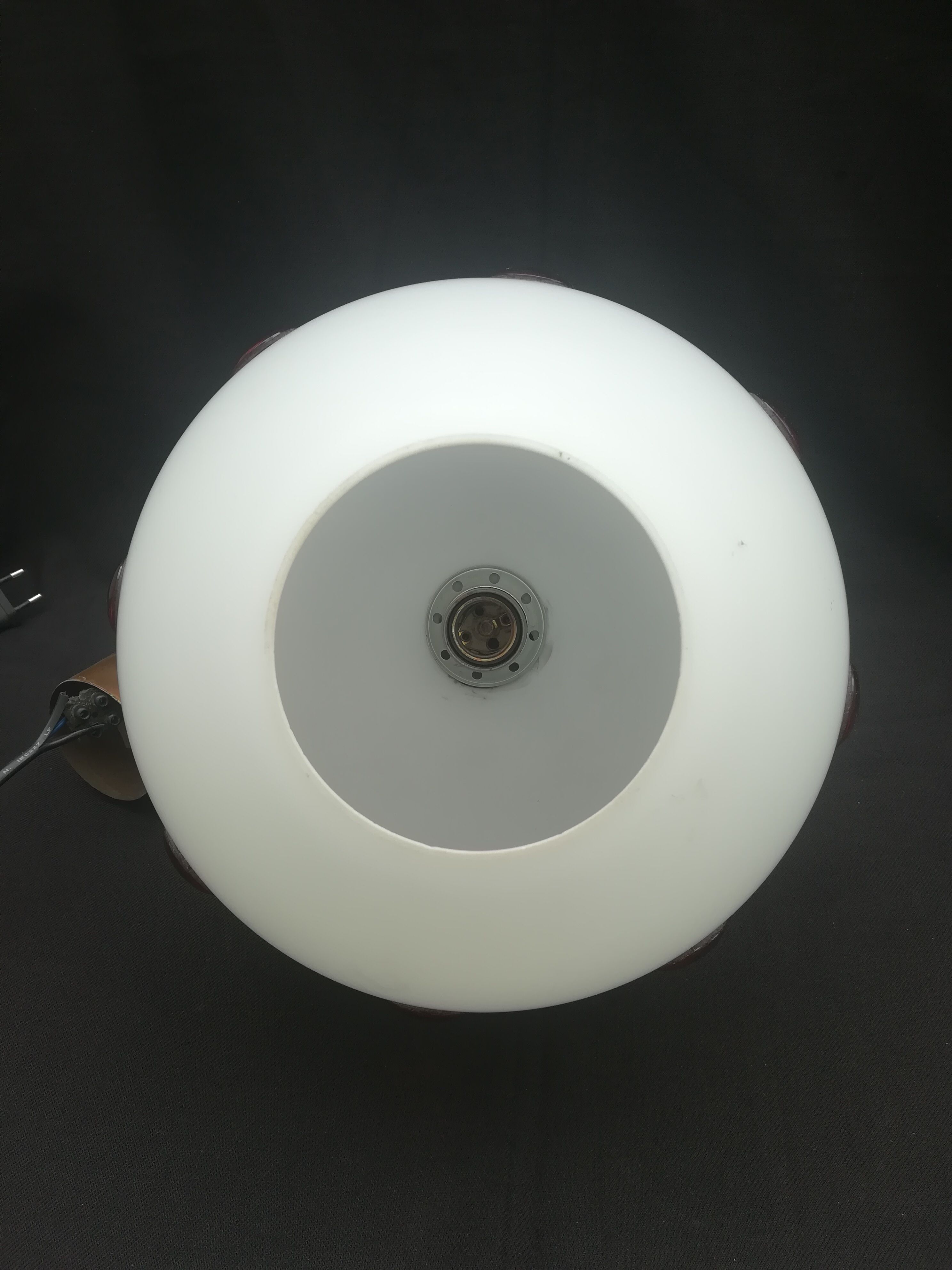 Pendant lamp ball in opaline