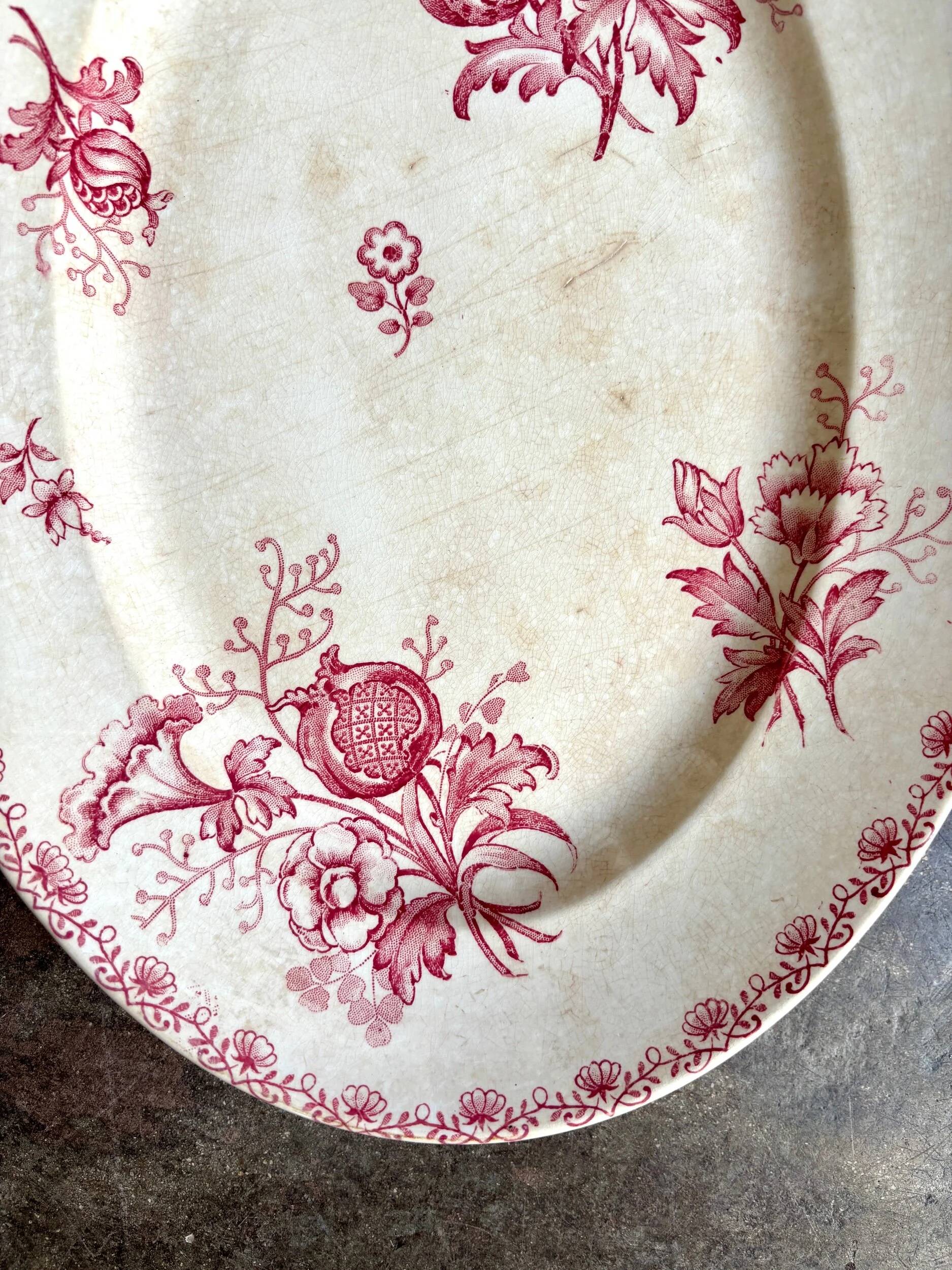 Sarreguemines oval dish in pink ironstone, "Alma" service