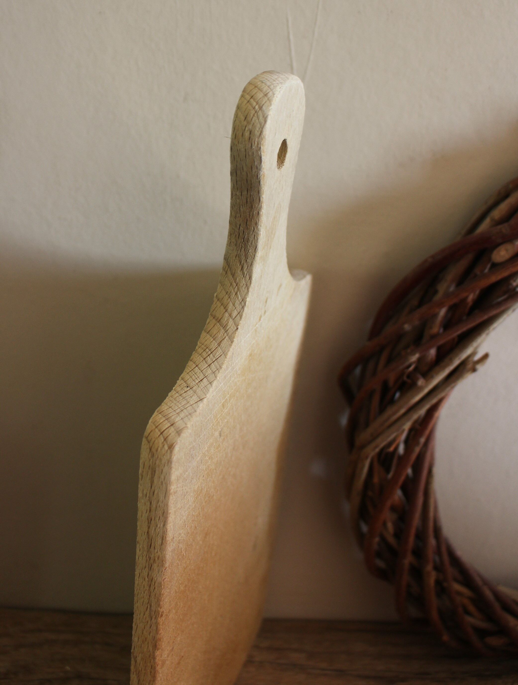 Petite planche à découper en bois manche