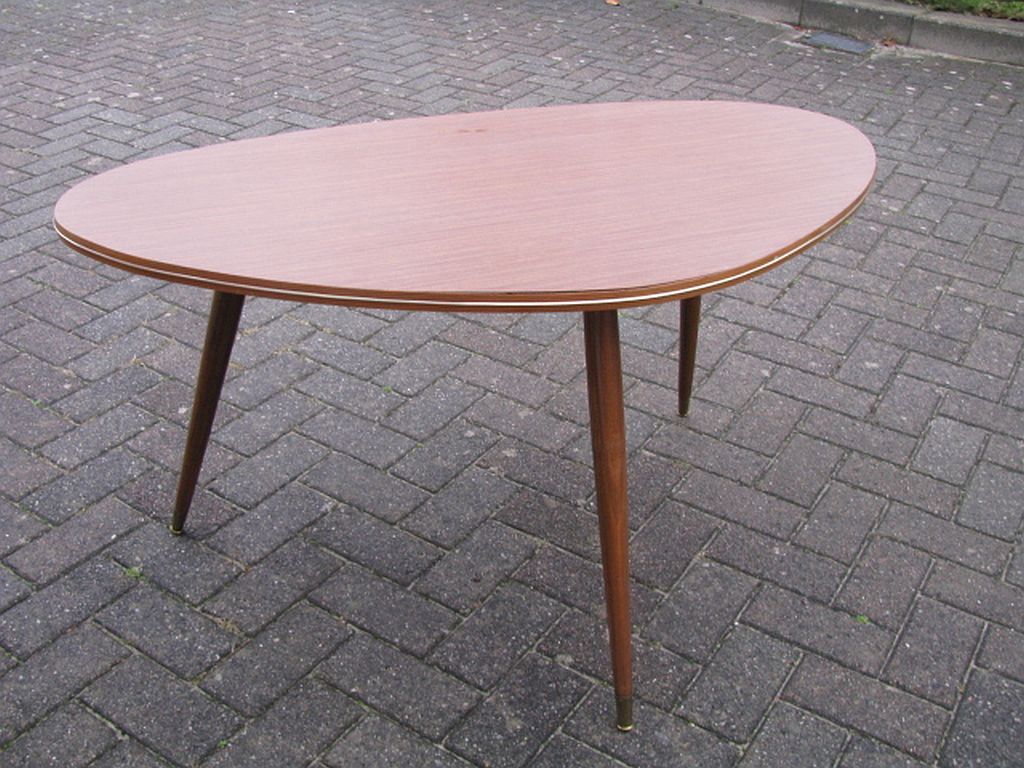 Table triangulaire en forme de rein de 1950/60