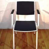 Publica visitor chair