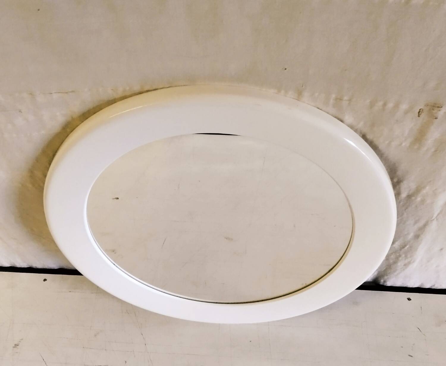 Miroir rond vintage par Syla en plastique blanc - années 70