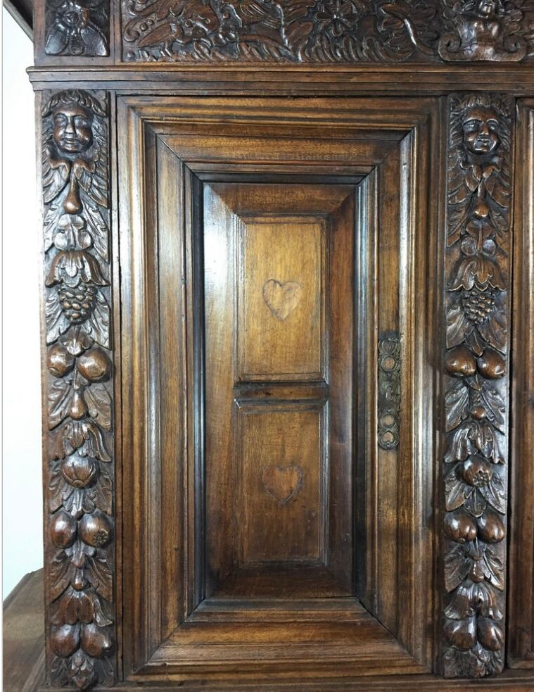 Double body sideboard, Walnut, Renaissance period, Circa 1600