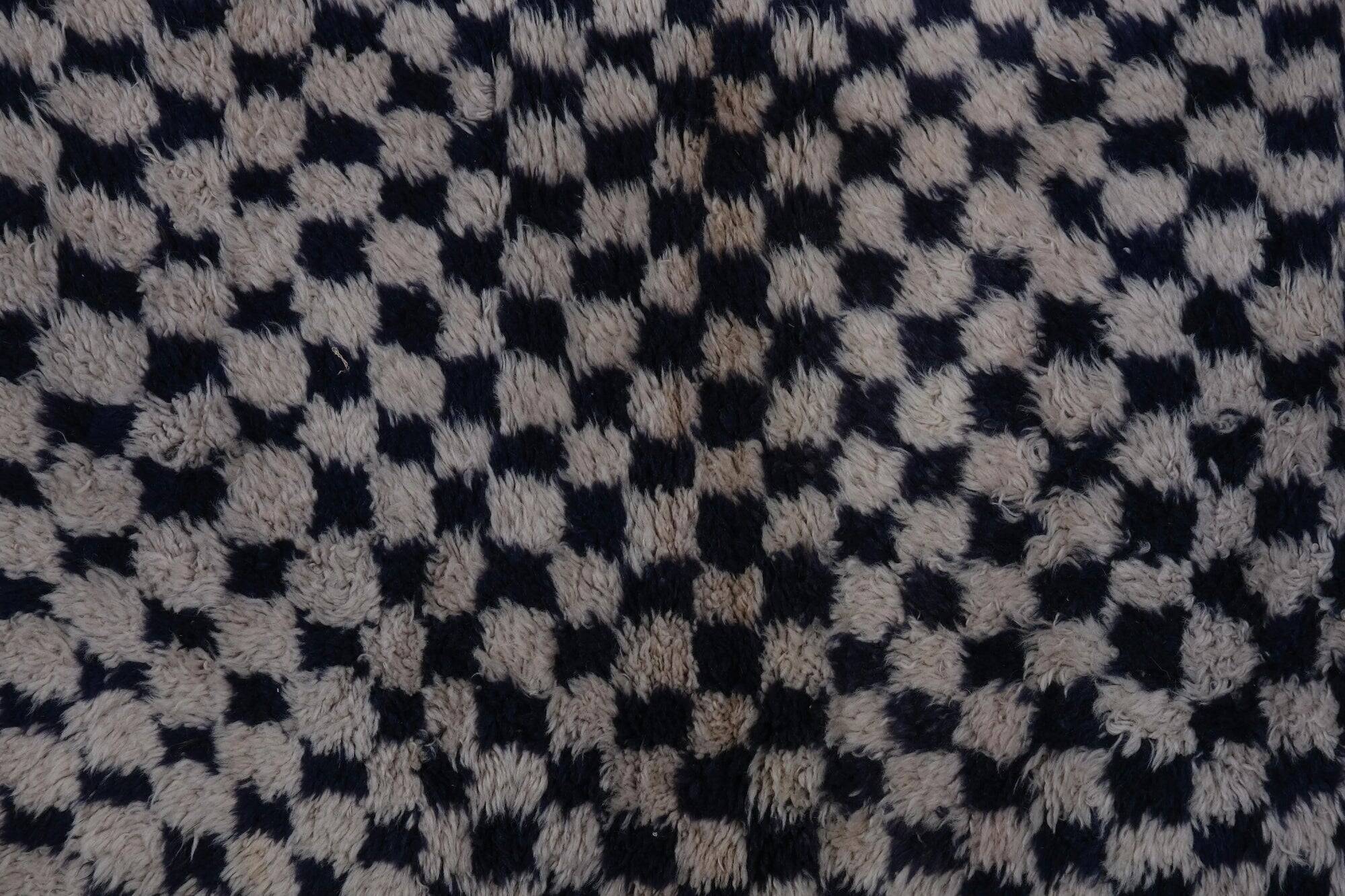 Vintage handmade Turkish rug 77x140 cm