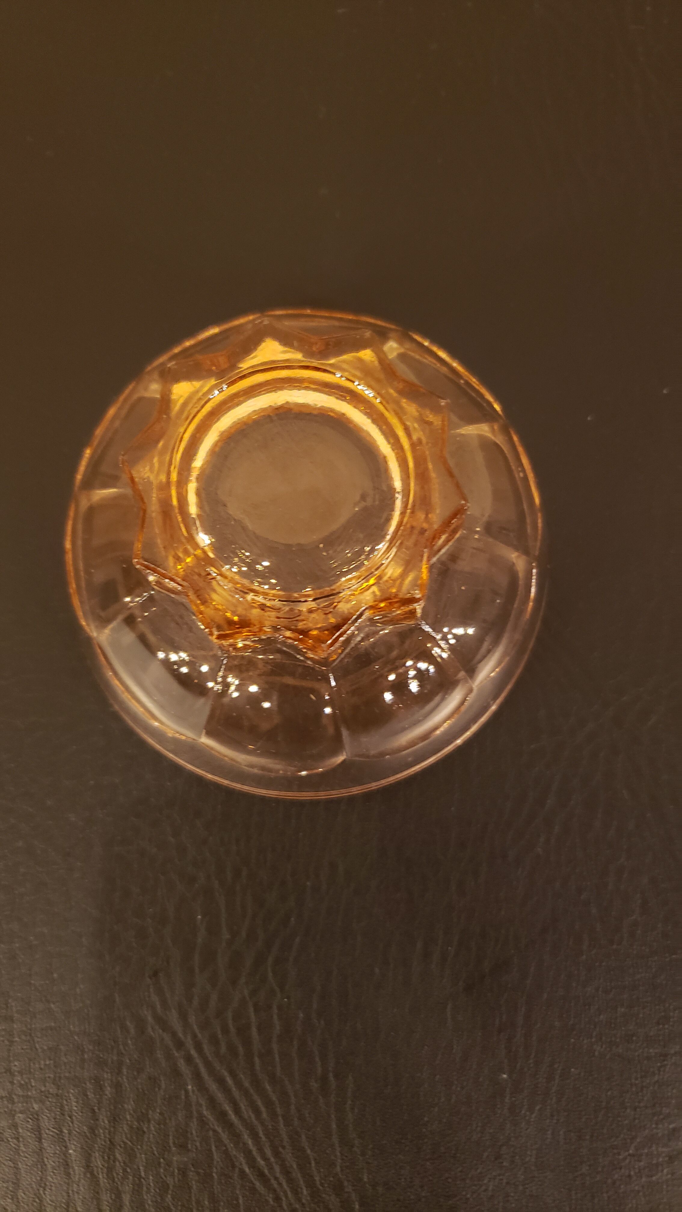 18 coupelles verre rose pied étoile