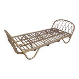 Rattan basket bed