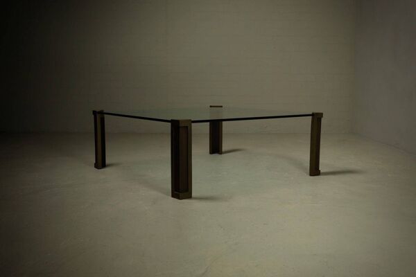 Grande table basse monumentale modèle T14 par Peter Ghyczy années 1970