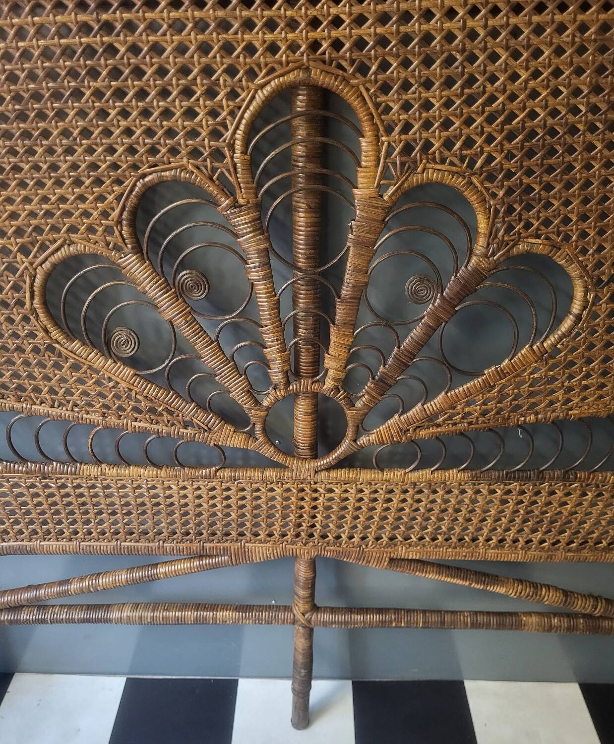 Large rattan peacock headboard "Emmanuelle" Vintage